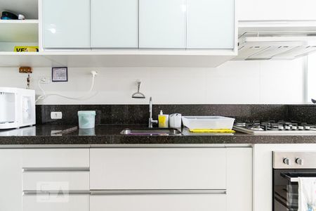Apartamento à venda com 136m², 4 quartos e 2 vagasCozinha