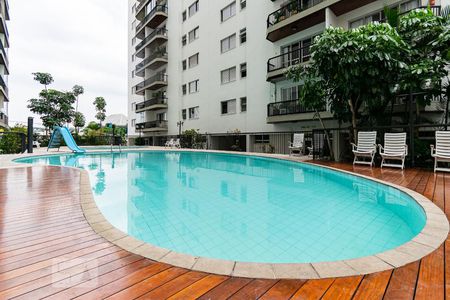 Apartamento à venda com 136m², 4 quartos e 2 vagasPiscina