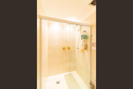 Apartamento à venda com 136m², 4 quartos e 2 vagasBanheiro 