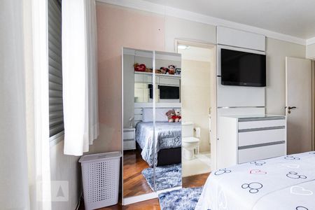 Apartamento à venda com 136m², 4 quartos e 2 vagasSuíte