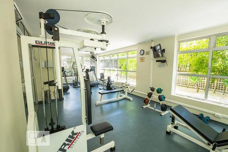 Apartamento à venda com 136m², 4 quartos e 2 vagasAcademia