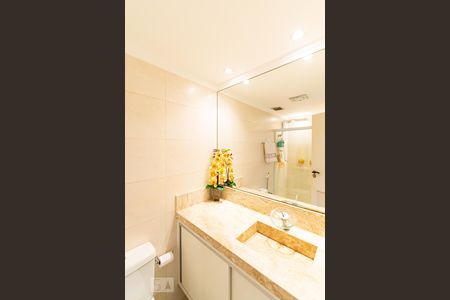 Apartamento à venda com 136m², 4 quartos e 2 vagasBanheiro 