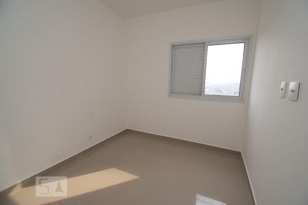 Quarto 1 de apartamento para alugar com 3 quartos, 80m² em Jardim Las Vegas, Guarulhos