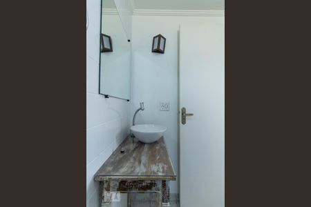 Apartamento à venda com 53m², 2 quartos e 1 vaga Apartamento à venda com 53m², 2 quartos e 1 vagaBanheiro