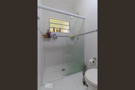 Casa à venda com 256m², 4 quartos e 3 vagasBanheiro da Suíte 02