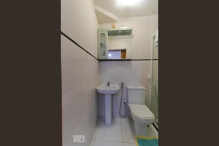 Casa à venda com 256m², 4 quartos e 3 vagasBanheiro da Suíte 01