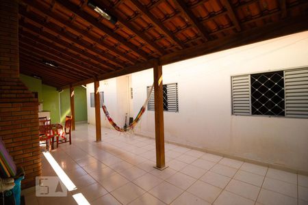 Casa à venda com 256m², 4 quartos e 3 vagasChurrasqueira