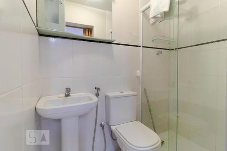 Casa à venda com 256m², 4 quartos e 3 vagasBanheiro da Suíte 01