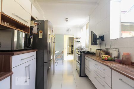 Casa à venda com 266m², 5 quartos e 1 vagaCozinha 