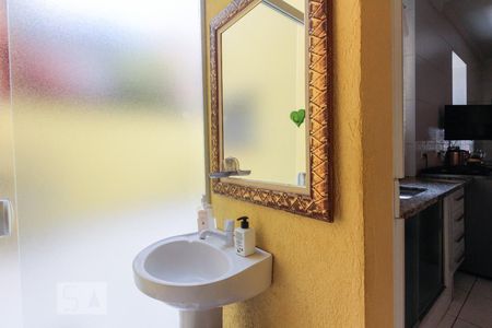 Casa à venda com 266m², 5 quartos e 1 vagaBanheiro de serviço 