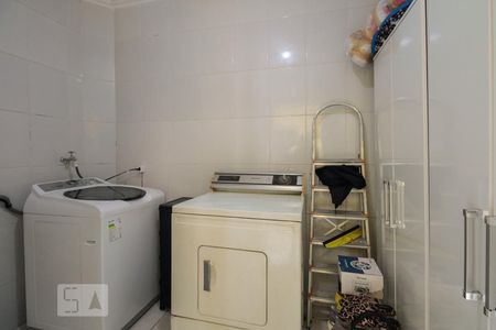 Casa à venda com 266m², 5 quartos e 1 vagaÁrea de serviço 