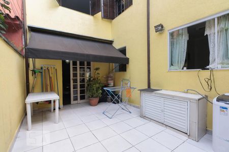 Casa à venda com 266m², 5 quartos e 1 vagaQuintal 