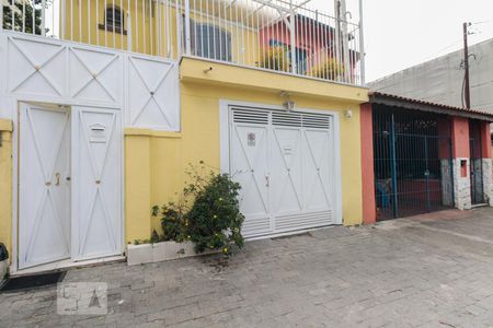 Casa à venda com 266m², 5 quartos e 1 vagaFachada 