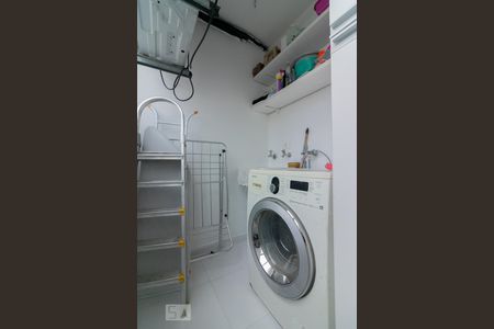 Apartamento à venda com 105m², 2 quartos e 1 vagaÁrea de Serviço