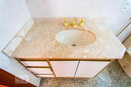 Apartamento para alugar com 129m², 3 quartos e 2 vagasBanheiro social