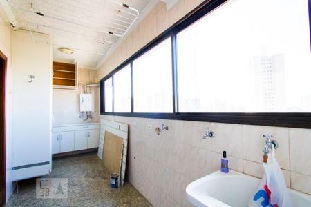 Apartamento para alugar com 129m², 3 quartos e 2 vagasÁrea de serviço