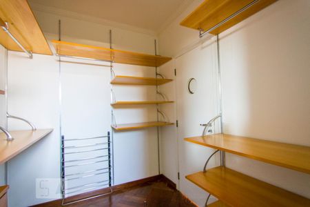 Apartamento para alugar com 129m², 3 quartos e 2 vagasCloset do quarto 3