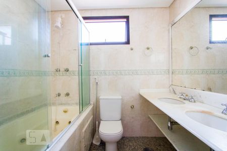 Apartamento para alugar com 129m², 3 quartos e 2 vagasBanheiro do quarto 3