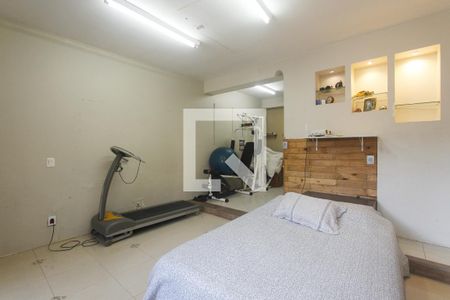 Quarto 1 de casa à venda com 4 quartos, 260m² em Passo da Areia, Porto Alegre