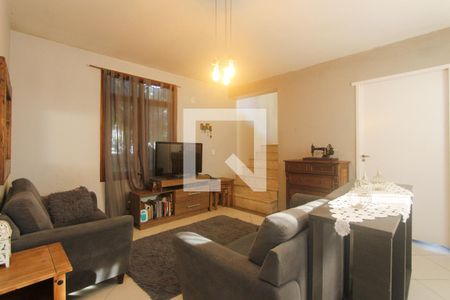 Sala de casa à venda com 4 quartos, 260m² em Passo da Areia, Porto Alegre