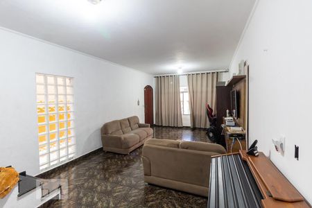 Sala de casa à venda com 4 quartos, 262m² em Vila Paranaguá, São Paulo