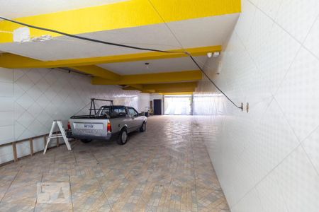 Casa à venda com 262m², 4 quartos e 8 vagas Casa à venda com 262m², 4 quartos e 8 vagasGaragem