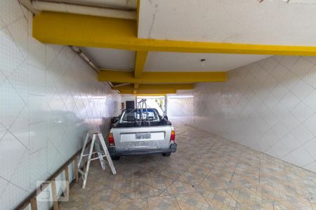 Casa à venda com 262m², 4 quartos e 8 vagas Casa à venda com 262m², 4 quartos e 8 vagasGaragem