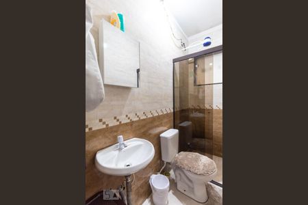 Banheiro 2 de casa à venda com 4 quartos, 262m² em Vila Paranaguá, São Paulo