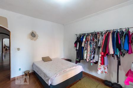 Casa à venda com 262m², 4 quartos e 8 vagas Casa à venda com 262m², 4 quartos e 8 vagasQuarto 1