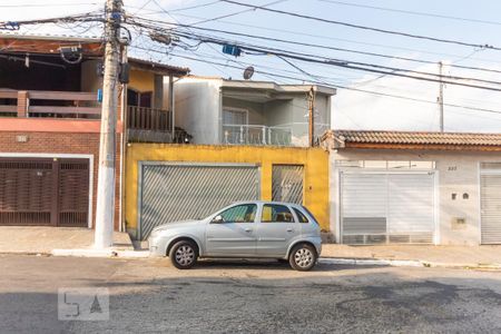 Casa à venda com 262m², 4 quartos e 8 vagas Casa à venda com 262m², 4 quartos e 8 vagasFachada