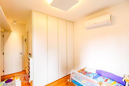 Apartamento à venda com 132m², 4 quartos e 2 vagasSuíte 2