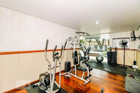 Apartamento à venda com 132m², 4 quartos e 2 vagasAcademia