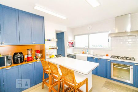 Apartamento à venda com 132m², 4 quartos e 2 vagasCozinha