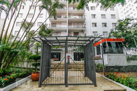 Apartamento à venda com 132m², 4 quartos e 2 vagasFachada