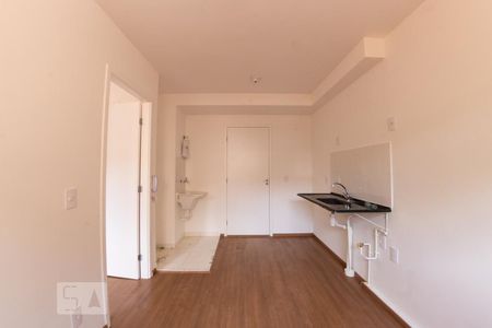 Sala/Quarto de apartamento para alugar com 1 quarto, 24m² em Cidade Satelite Santa Barbara, São Paulo