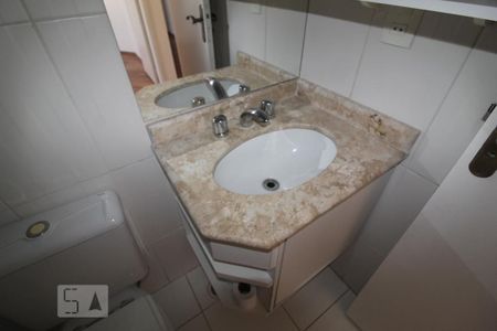 Apartamento à venda com 154m², 3 quartos e 2 vagasBanheiro 2 social