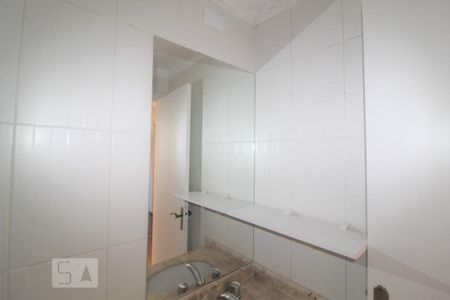 Apartamento à venda com 154m², 3 quartos e 2 vagasBanheiro 2 social