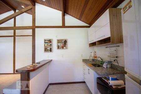 Casa de condomínio à venda com 1000m², 3 quartos e 2 vagas Casa de condomínio à venda com 1000m², 3 quartos e 2 vagasCozinha