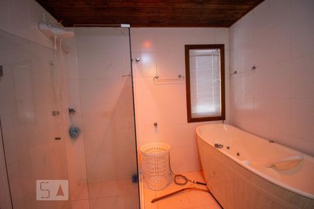 Casa de condomínio à venda com 1000m², 3 quartos e 2 vagas Casa de condomínio à venda com 1000m², 3 quartos e 2 vagasBanheiro