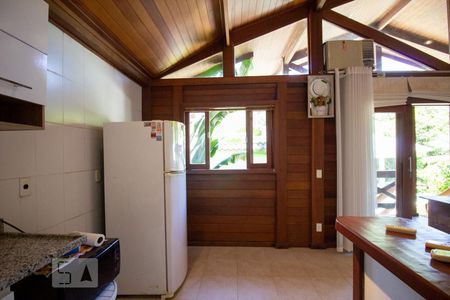 Casa de condomínio à venda com 1000m², 3 quartos e 2 vagas Casa de condomínio à venda com 1000m², 3 quartos e 2 vagasCozinha