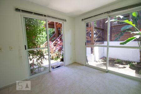 Casa de condomínio à venda com 1000m², 3 quartos e 2 vagas Casa de condomínio à venda com 1000m², 3 quartos e 2 vagasQuarto 2