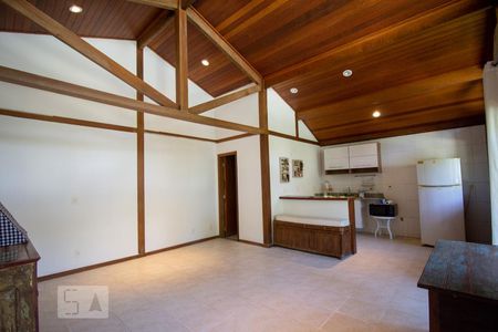 Sala de casa de condomínio à venda com 3 quartos, 1000m² em Vargem Grande, Rio de Janeiro