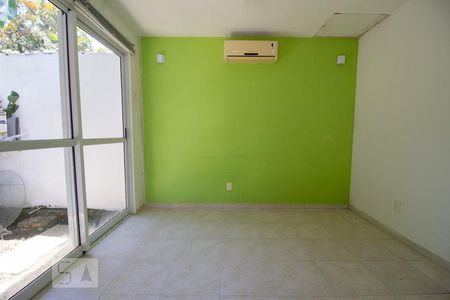 Casa de condomínio à venda com 1000m², 3 quartos e 2 vagas Casa de condomínio à venda com 1000m², 3 quartos e 2 vagasQuarto 2