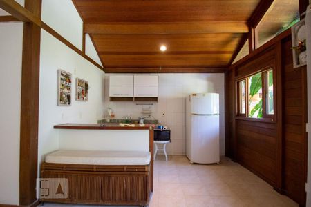 Casa de condomínio à venda com 1000m², 3 quartos e 2 vagas Casa de condomínio à venda com 1000m², 3 quartos e 2 vagasCozinha