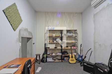 Casa à venda com 600m², 5 quartos e 4 vagasPorão