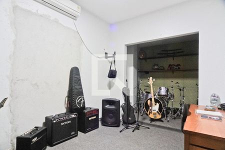 Casa à venda com 600m², 5 quartos e 4 vagasPorão