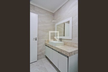 Casa à venda com 600m², 5 quartos e 4 vagasSalão - banheiro