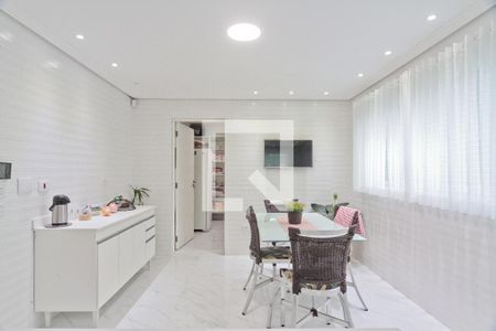 Casa à venda com 600m², 5 quartos e 4 vagasCozinha