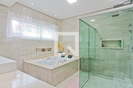 Casa à venda com 600m², 5 quartos e 4 vagasBanheiro da Suíte 3