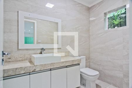 Casa à venda com 600m², 5 quartos e 4 vagasSalão - banheiro